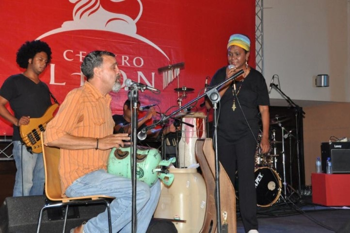 Xiomara canta al Caribe